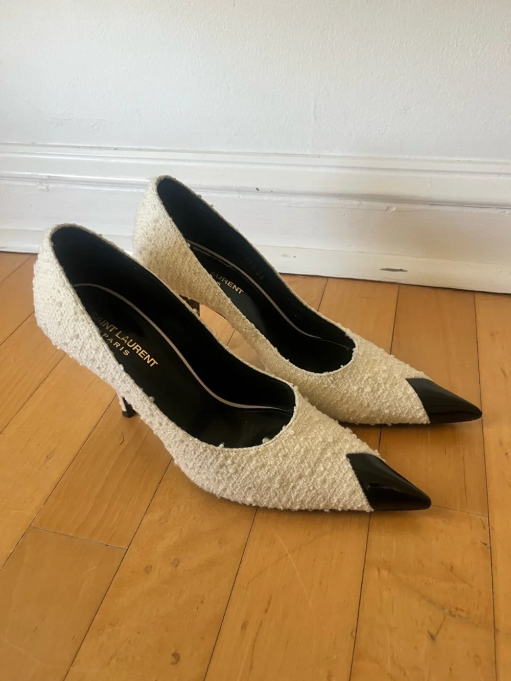 Saint Laurent Cream Tweed Pumps with Black Patent Toe - Picture 1 of 13